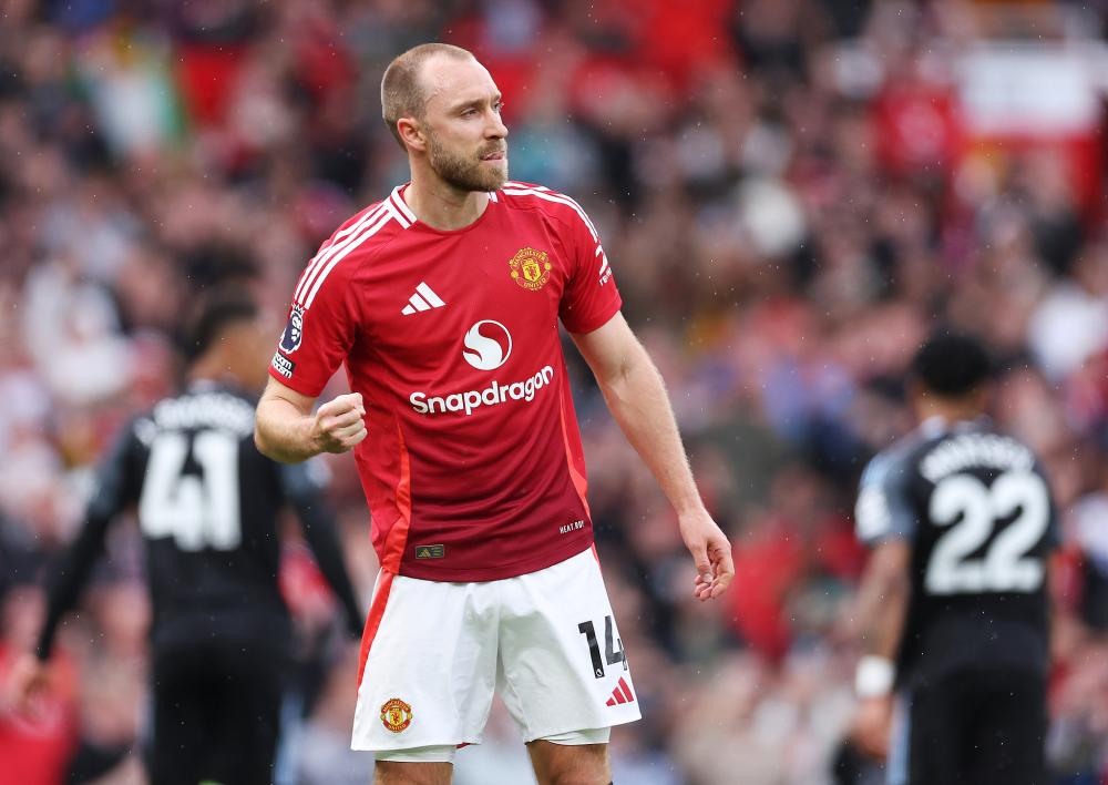 国脚关键传球完成制胜球