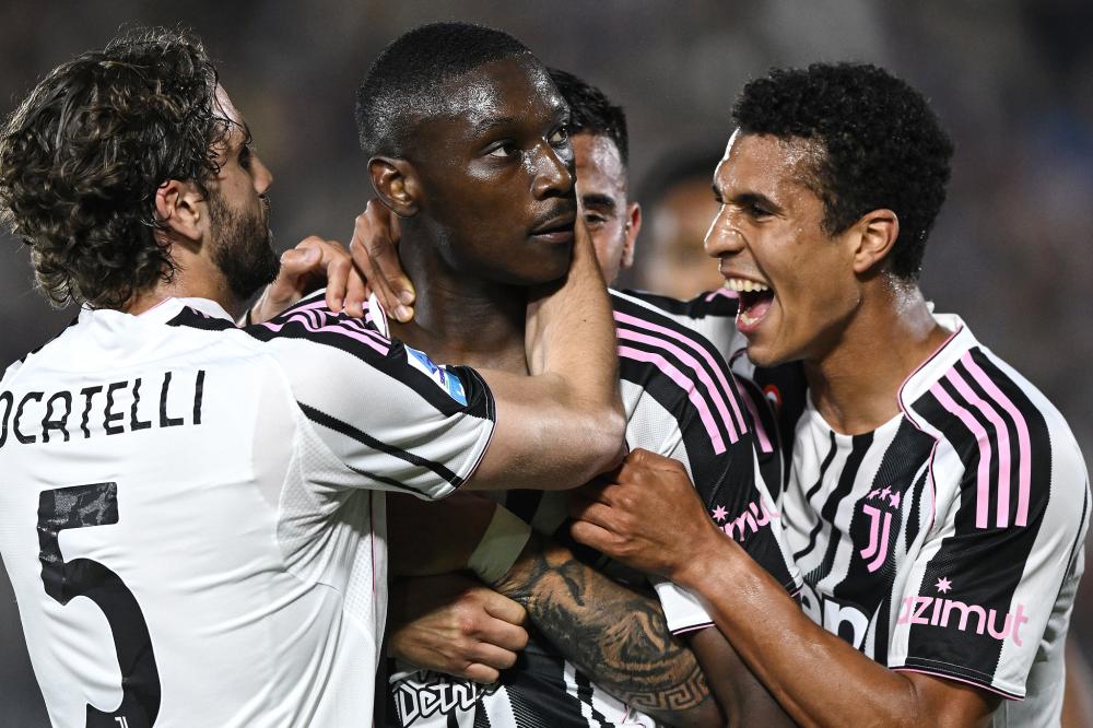 罗伯逊：红军当前受到批评是合理的，相信球队能够一洗颓势